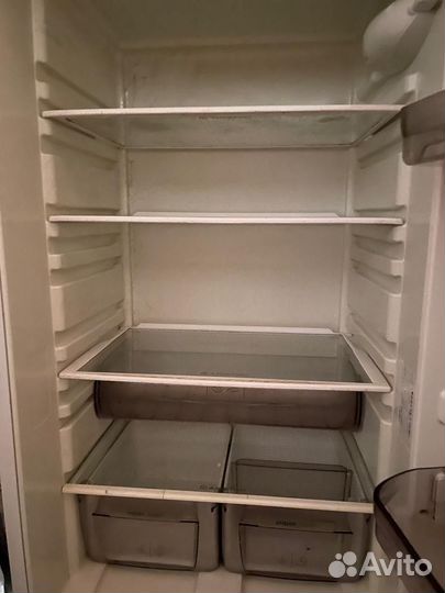 Холодильник бу Hotpoint Ariston