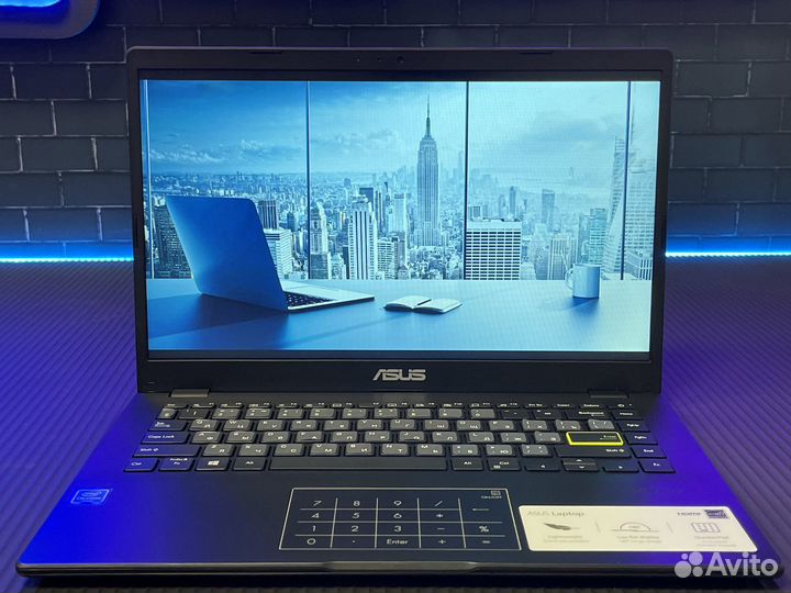 Ноутбук Asus Celeron n4020/4GB/64SSD