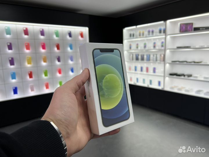 iPhone 12, 64 ГБ