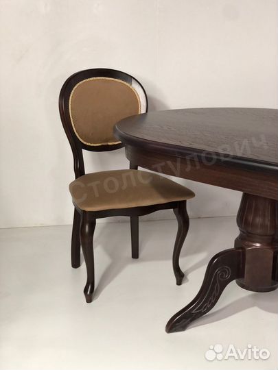 Столы и стулья