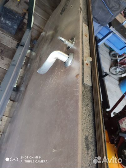 Дверь металлическая тамбурная бу