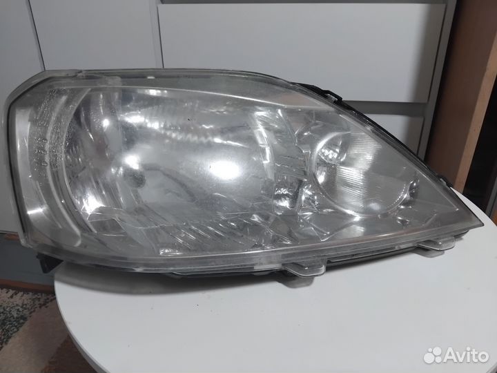 Фара правая-левая Renault Logan-1