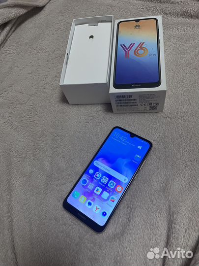 HUAWEI Y6 (2019), 2/32 ГБ