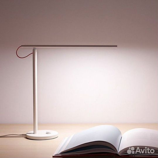Умная настольная лампа Xiaomi Mi LED Desk Lamp 1S