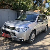 Mitsubishi Outlander 2.0 CVT, 2012, 59 500 км, с пробегом, цена 1 580 000 руб.