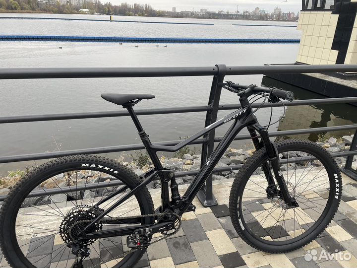 Велосипед скотт спарк 940 двухподвесс 19 рама 29