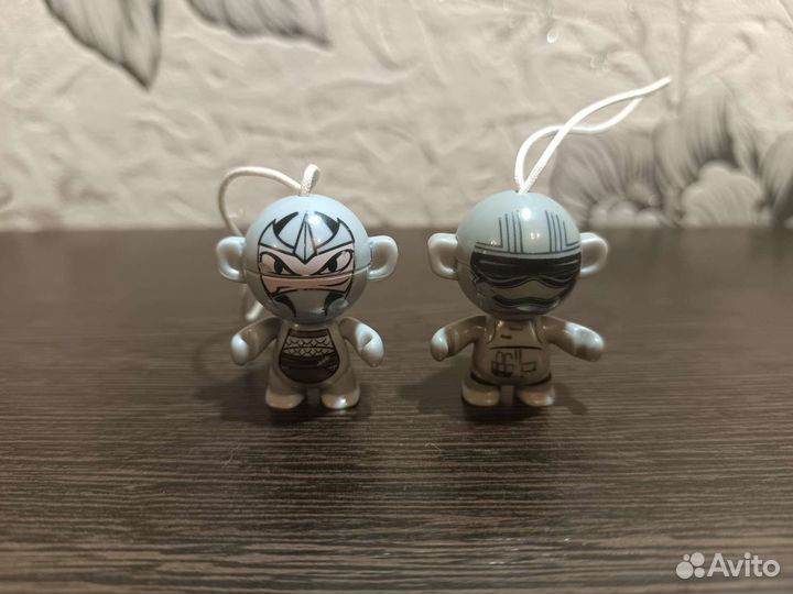 Брелки Marvel из киндера