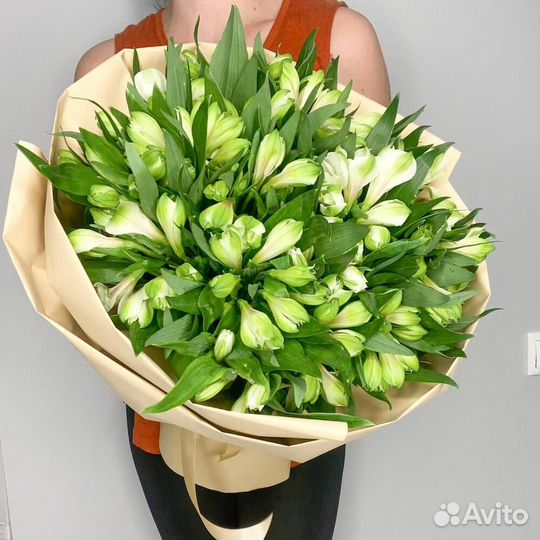 Букет из белых альстромерий 43 шт