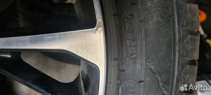 Triangle Snowlink TWT02 235/45 R18 98V