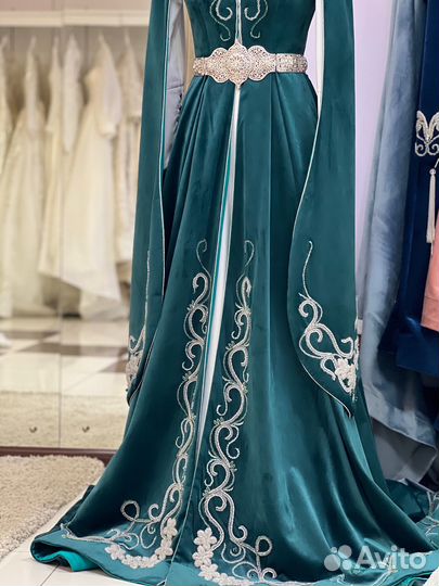 Свадебное национально платье 42 44