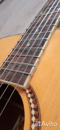 Акустическая гитара. Требуется ремонт