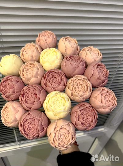 Сладкий подарок девушке