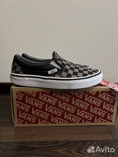 Слипоны Vans 34,5 в школу