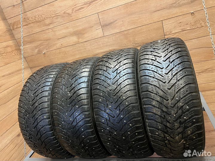 Nokian Tyres Hakkapeliitta 8 SUV 235/55 R17