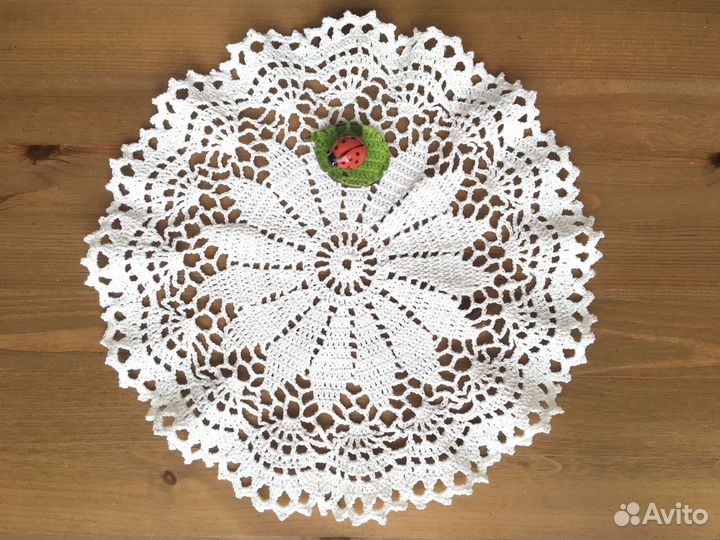Салфетки вязаные крючком 25 см
