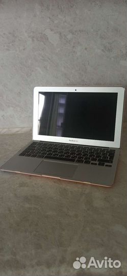 Apple MacBook Air 11-inch, 2012