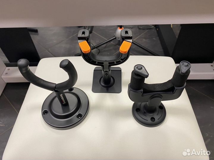 Настенные держатели для гитар