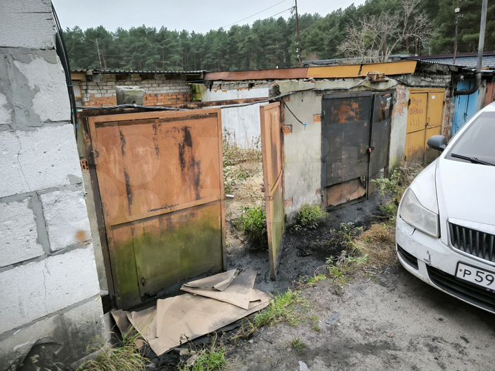 Гараж, > 30 м²