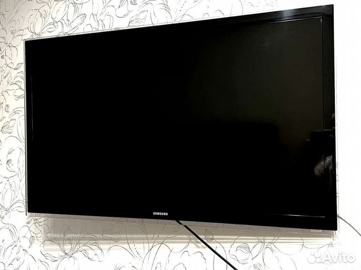 Телевизор Samsung SMART tv.Wi-Fi