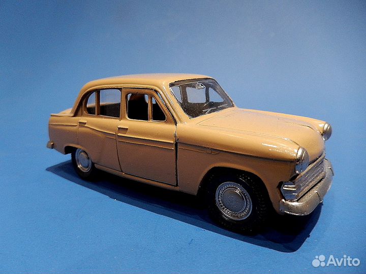 Модель 1/43 Москвич 403 А7 сделано в СССР
