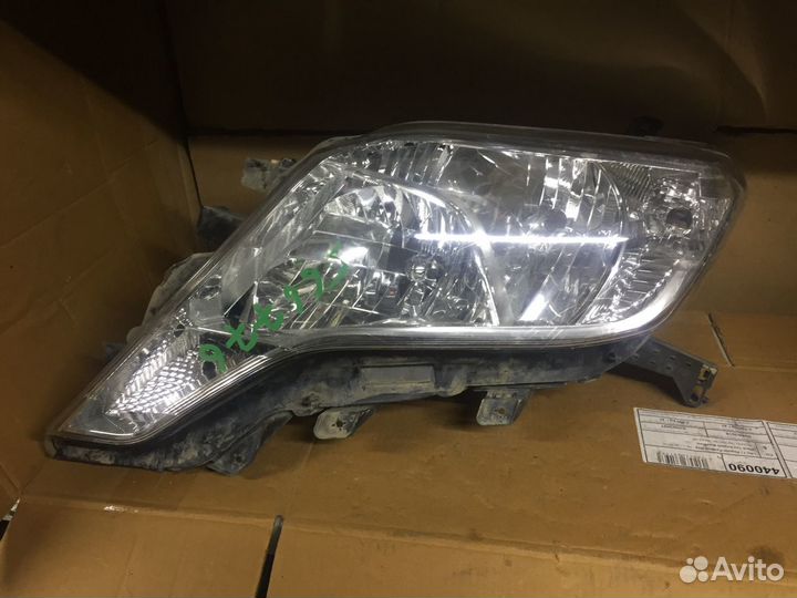 Фара битая левая Land Cruiser Prado 2016