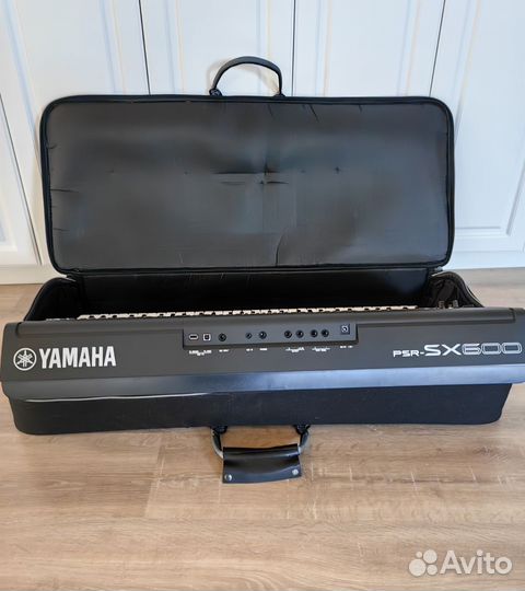 Yamaha PSR-SX600 синтезатор рабочая станция