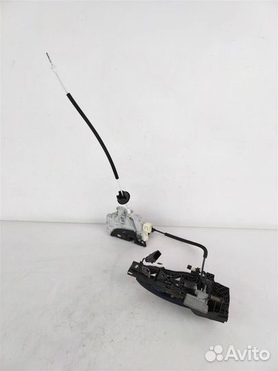 Замок двери задней левой ауди Q7 2005