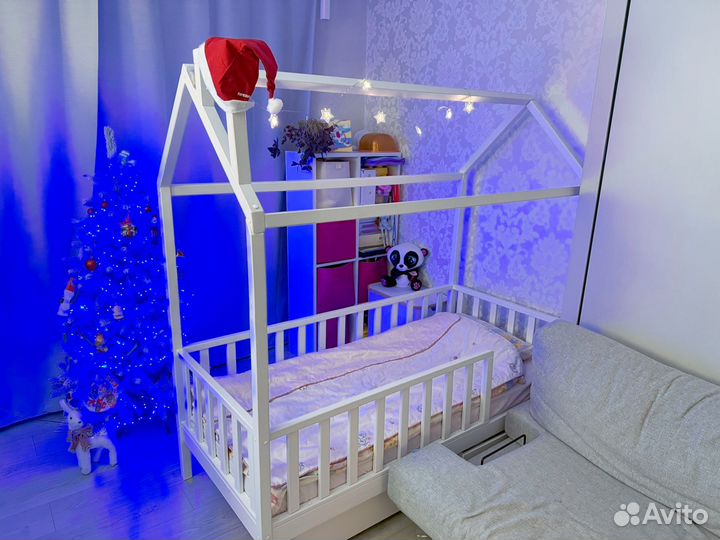 Кровать домик