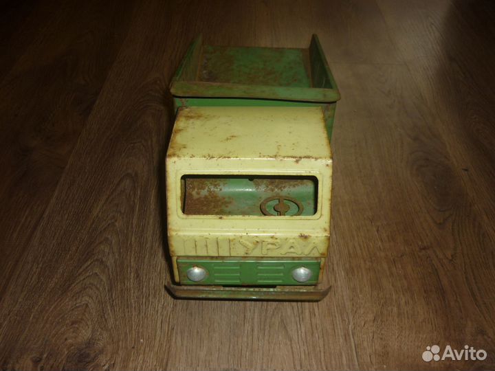 Машинка СССР Урал. Виз