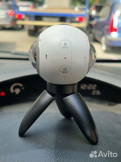 Камера Samsung Gear 360