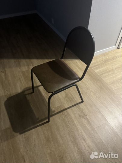 Стул офисный