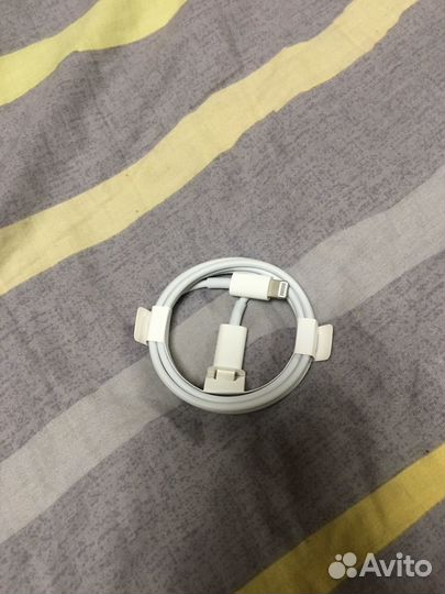 Зарядное устройство на iPhone оригинал