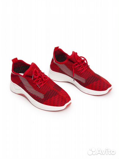 Кроссовки женские 39 размер новые
