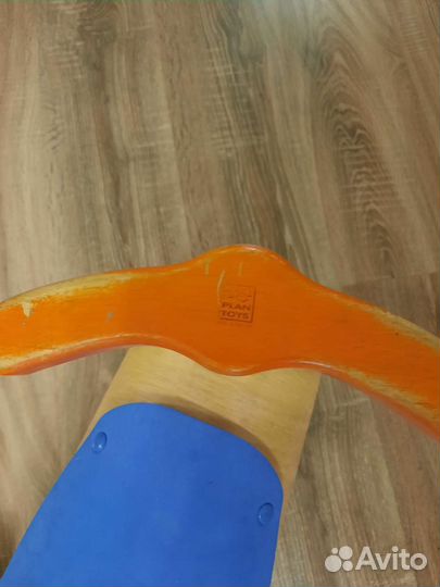 Трехколесный беговел деревянный