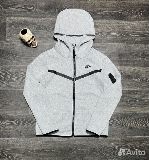 Зипка nike tech fleece