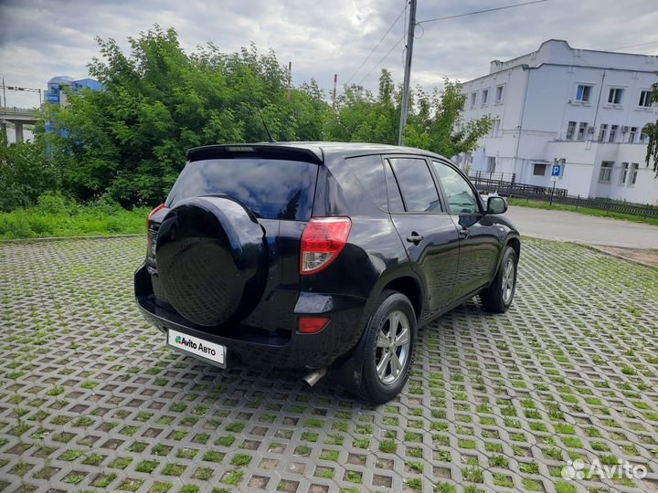 Toyota RAV4 2.0 AT, 2006, 245 000 км