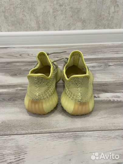 Кроссовки adidas yeezy boost