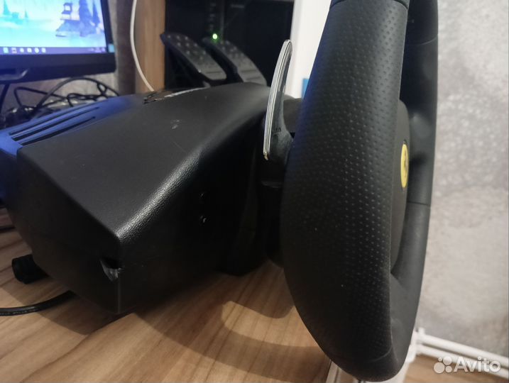 Игровой руль thrustmaster