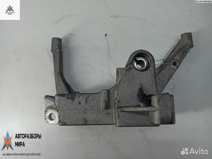 Кронштейн гидроусилителя Audi A6 4B/C5 1999