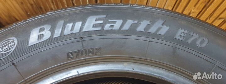 Yokohama BluEarth E70 215/60 R16 96V