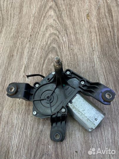 Мотор дворников задний Opel Zafira B минивэн 2008