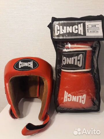 Боксерские шлем и перчатки clinch