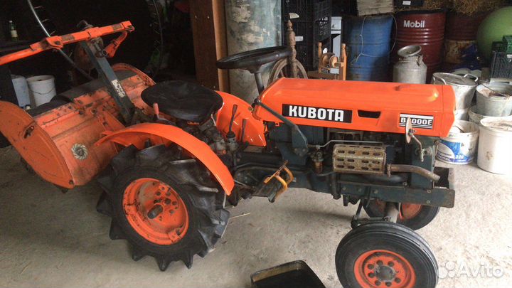 Мини-трактор Kubota B6000, 2000