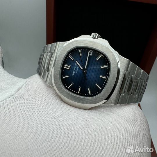 Часы Patek Philippe Nautilus