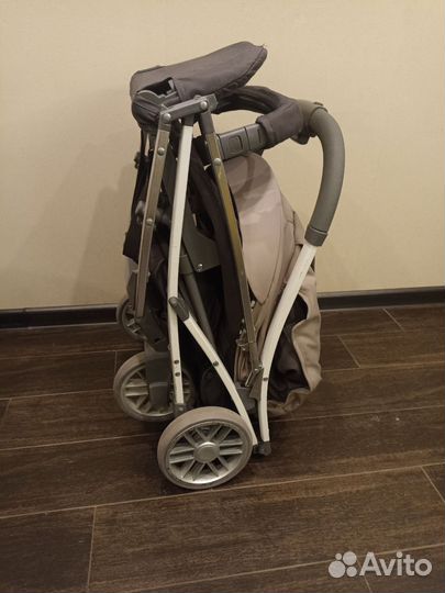 Коляска прогулочная Happy Baby Eleganza V2 sand