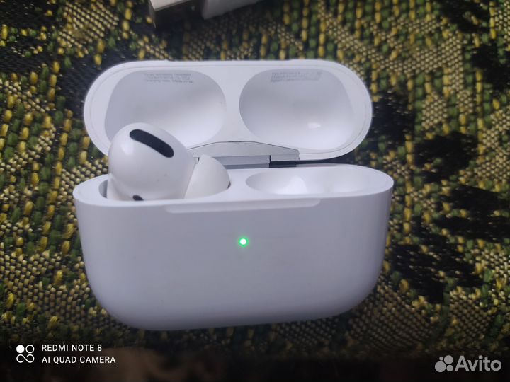 Наушники беспроводные, зарядный провод для часов