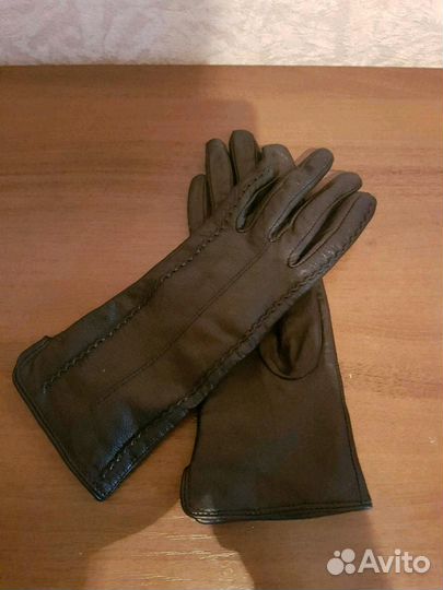 Женские перчатки