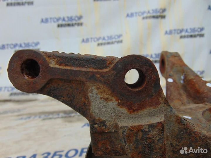 Кулак поворотный передний правый для Nissan Almera