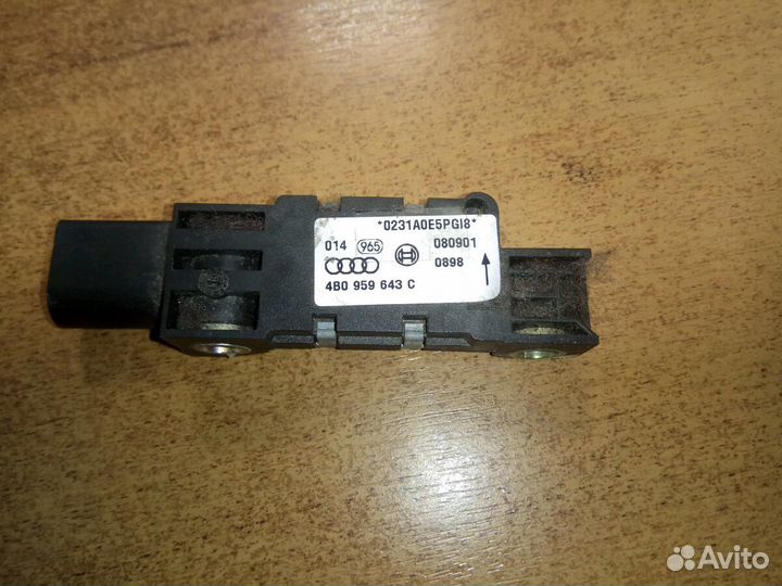 Датчик удара Ауди А6 С5