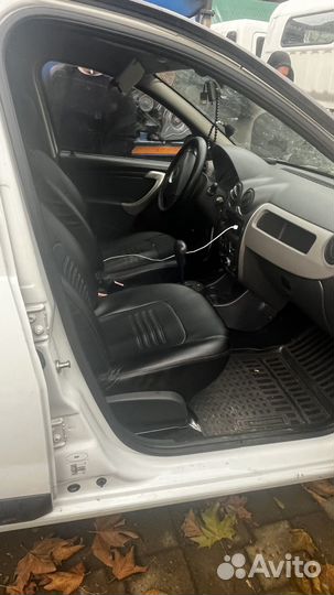 Renault Sandero 1.6 AT, 2011, 109 000 км